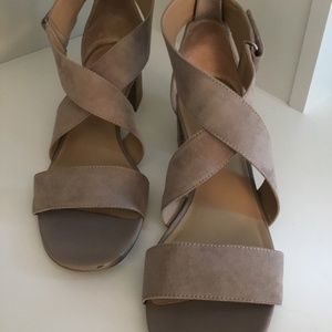 Naturalizer suede sandals